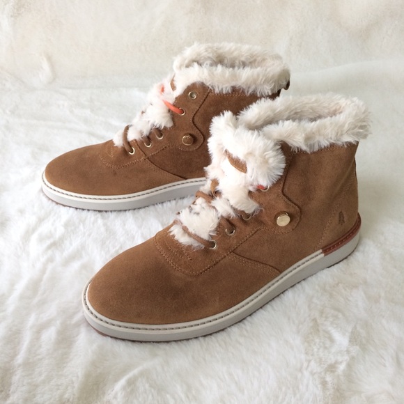NEW IN BOX Hush Puppies Real Suede Booties - Picture 2 of 5